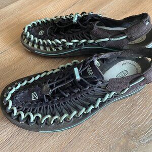 Keen Women’s Uneek Two Cord Slingback Ink Blue Black Sandals 1013092 Size 8